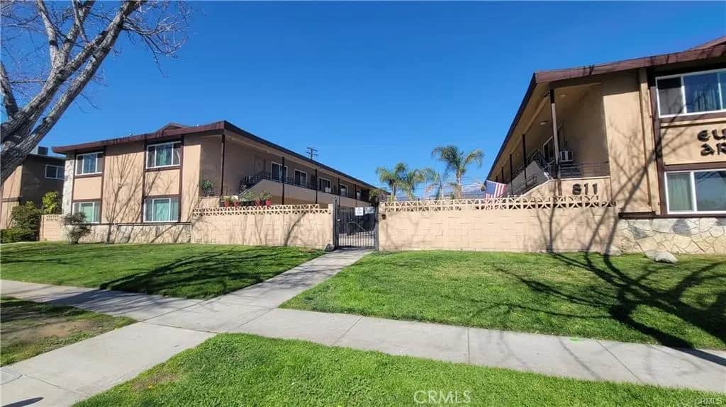 811 Orchid Court J, Upland, CA — listing photo 1
