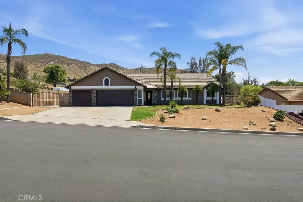 8097 Stonemist, Jurupa Valley, CA — listing photo 1