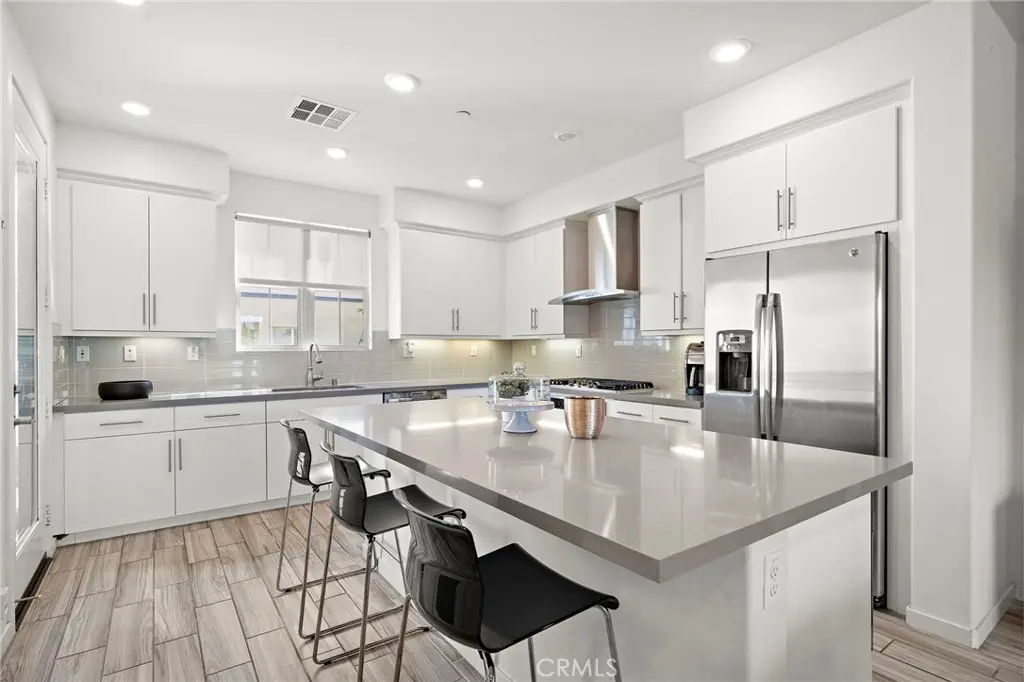 144 Paramount, Irvine, CA — listing photo 1