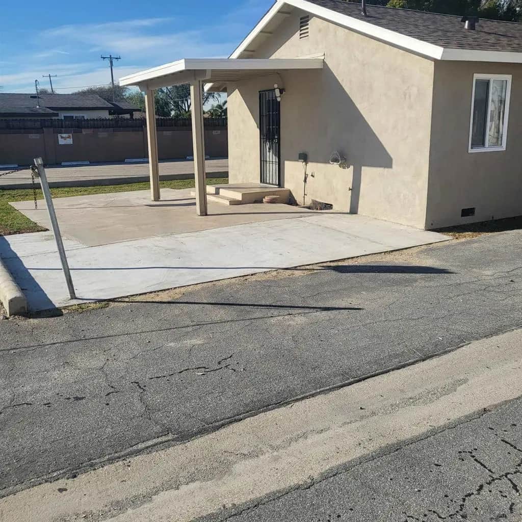 9344 Maple Street, Bellflower, CA — listing photo 1