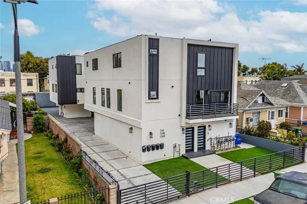 1724 Menlo Avenue, Los Angeles, CA — listing photo 1