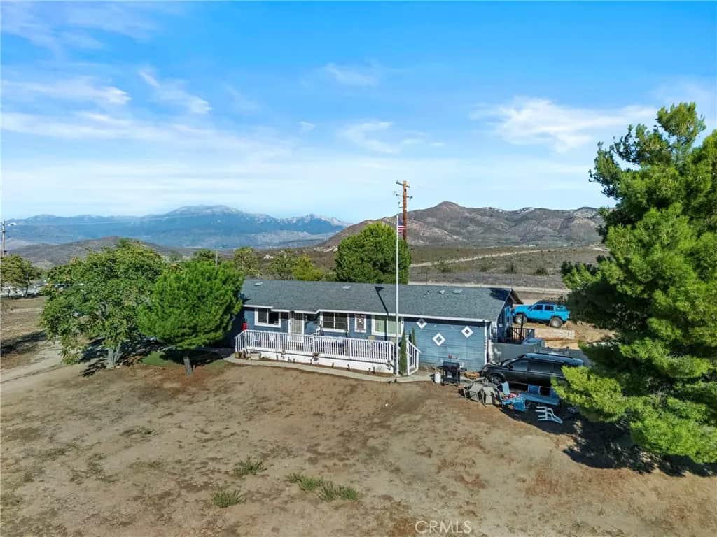 33945 Red Mountain, Hemet, CA — listing photo 1
