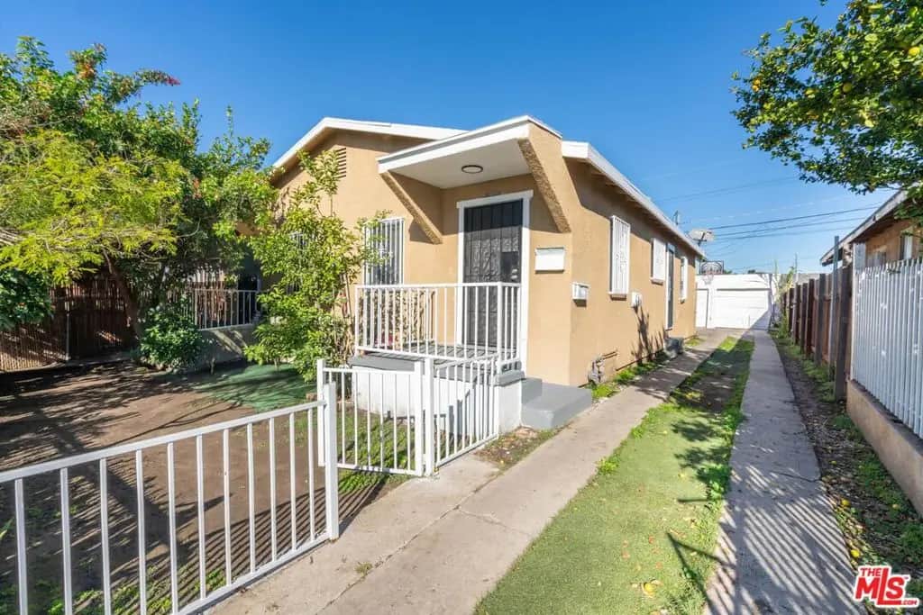 341 E 71st Street, Los Angeles, CA — listing photo 1