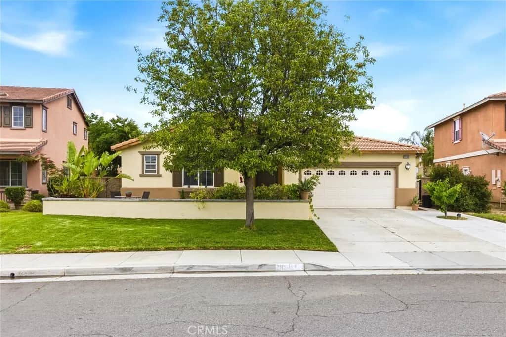 29302 Fall River, Menifee, CA — listing photo 1