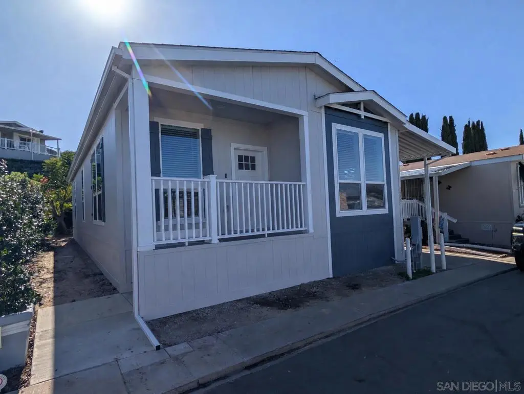 4898 1/2 Old Cliffs Rd, San Diego, CA — listing photo 1