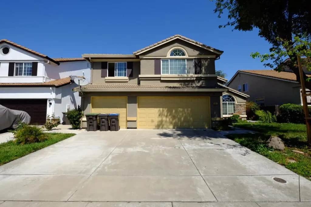 1831 Oakley Court, Stockton, CA — listing photo 1