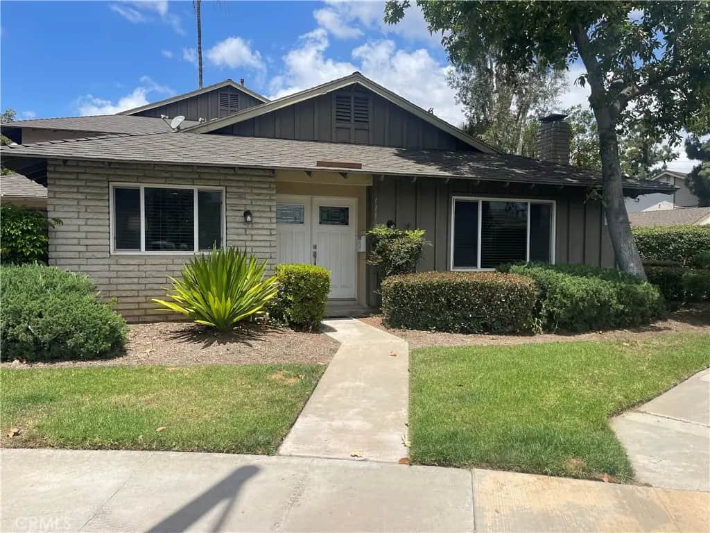 111 E Palmdale #1, Orange, CA — listing photo 1