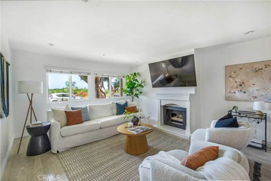 19 Seabird Court, Newport Beach, CA — listing photo 1