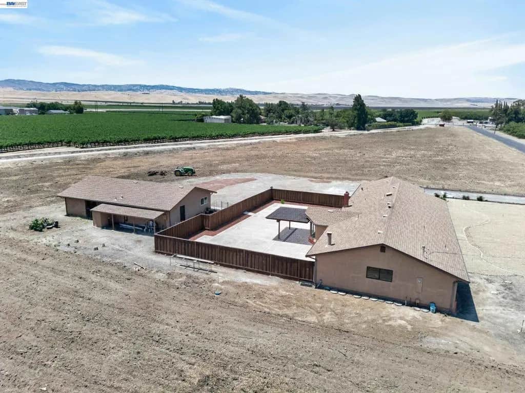 4260 W Kenner Rd, Tracy, CA — listing photo 1