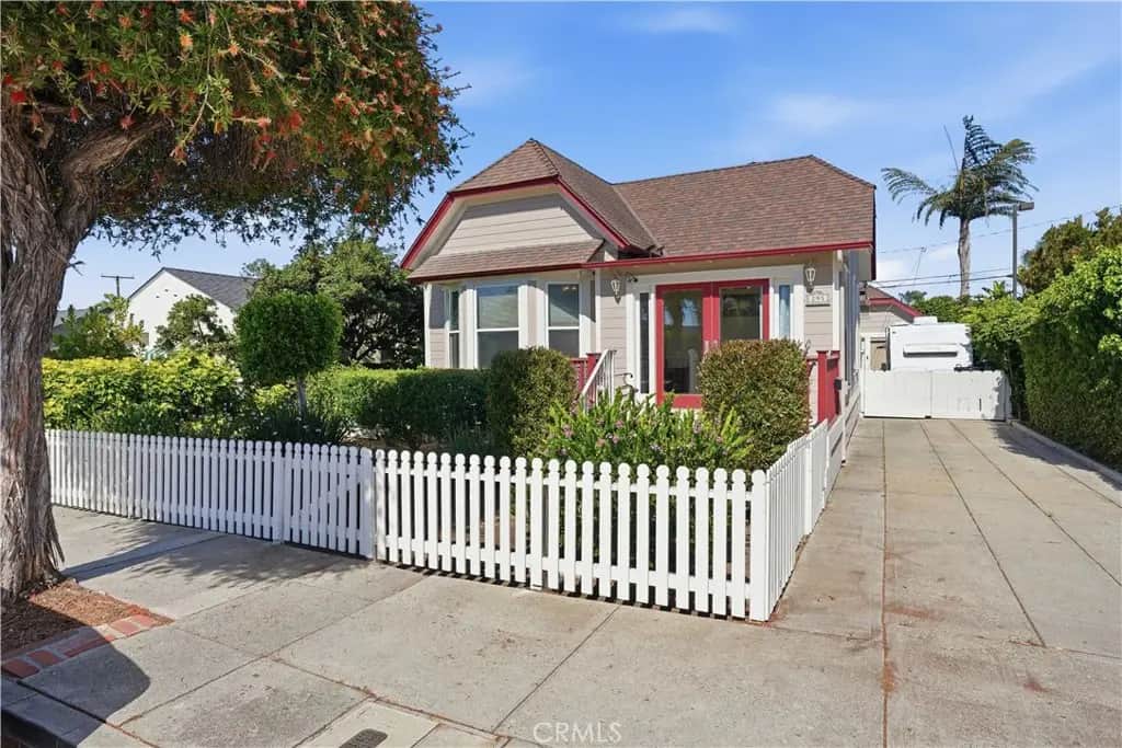 293 Jordan, Ventura, CA — listing photo 1