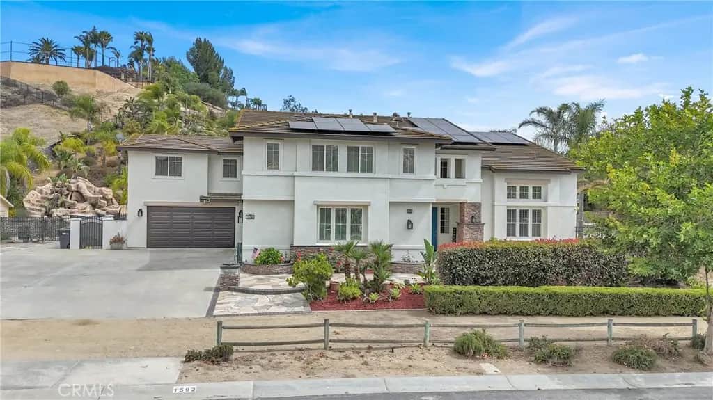 1592 El Paso, Norco, CA — listing photo 1