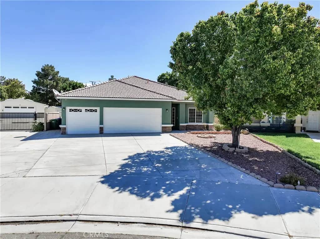 44154 Coral, Lancaster, CA — listing photo 1