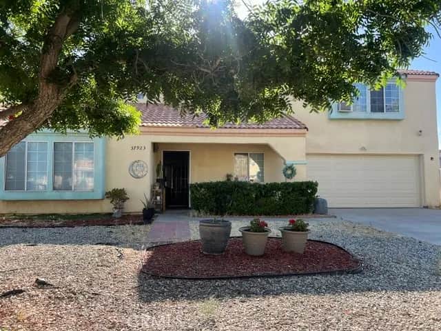 37923 Amethyst Street, Palmdale, CA — listing photo 1