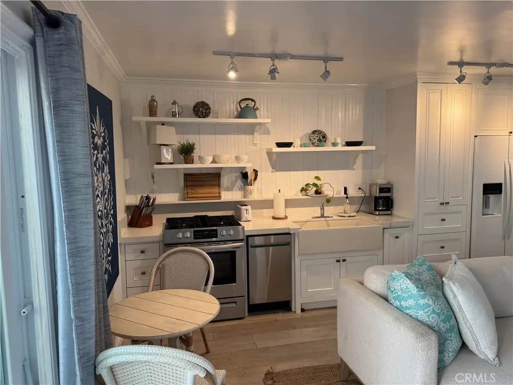 1398 Seacoast C, Imperial Beach, CA — listing photo 1