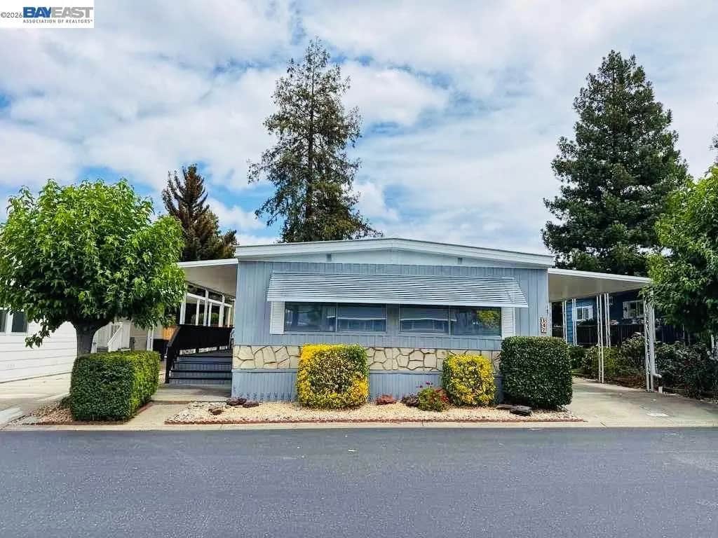 3231 Vineyard Ave, Pleasanton, CA — listing photo 1