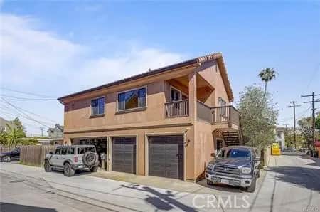 1581 Tustin Avenue, Costa Mesa, CA — listing photo 1