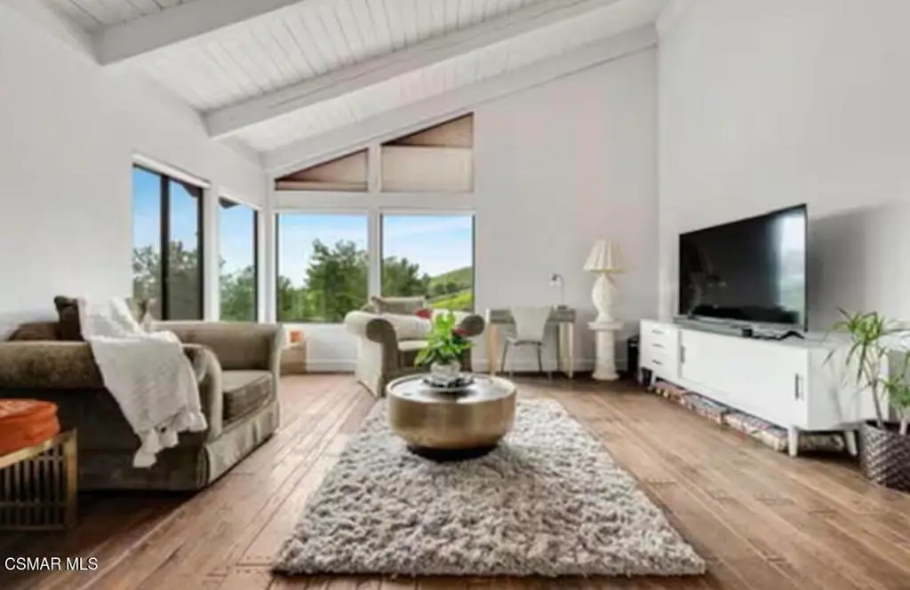 2286 Mt Vernon Avenue, Riverside, CA — listing photo 1