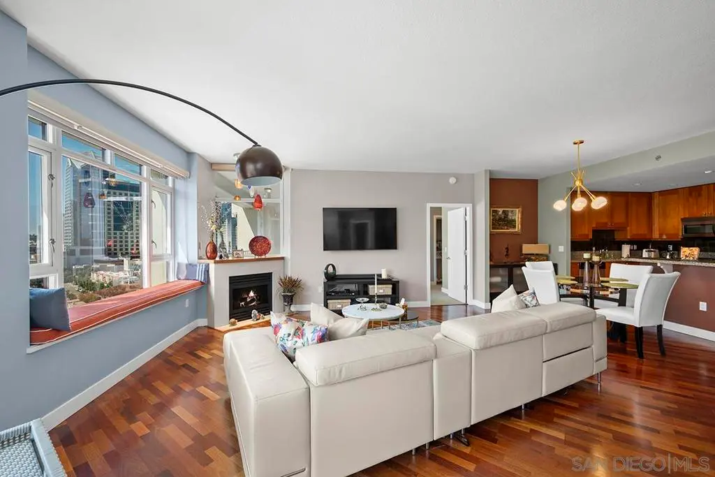700 W Harbor 1205, San Diego, CA — listing photo 1