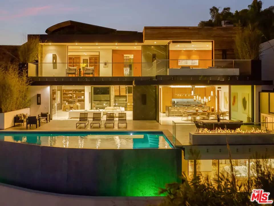 9410 Sierra Mar Place, Los Angeles, CA — listing photo 1