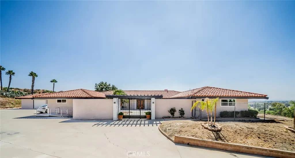 42031 San Jose, San Jacinto, CA — listing photo 1