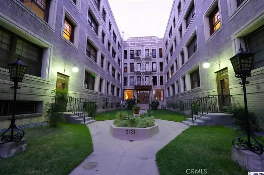 2121 James M Wood Boulevard 121, Los Angeles, CA — listing photo 1