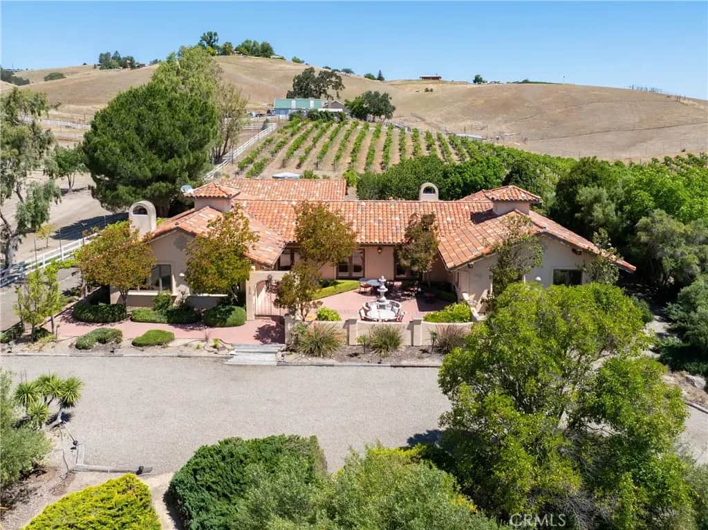 7568 Creston, Paso Robles, CA — listing photo 1