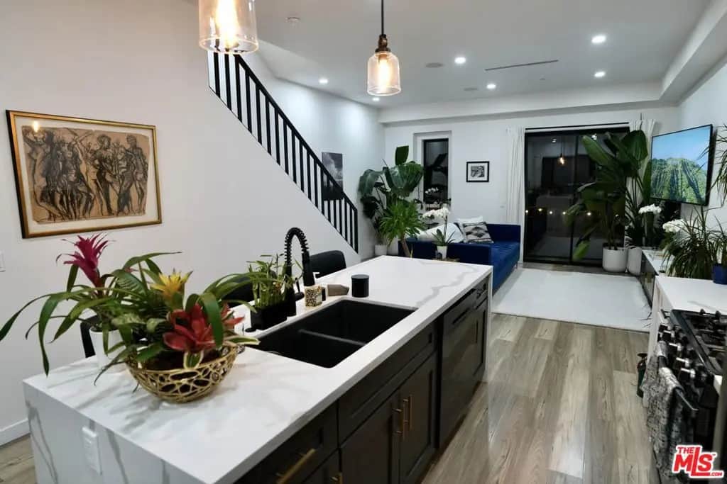 5961 Fountain Avenue, Los Angeles, CA — listing photo 1
