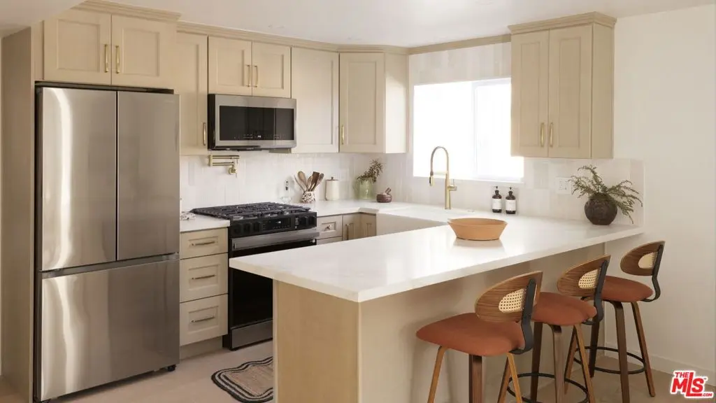 3030 Valle Vista Drive 27, Los Angeles, CA — listing photo 1