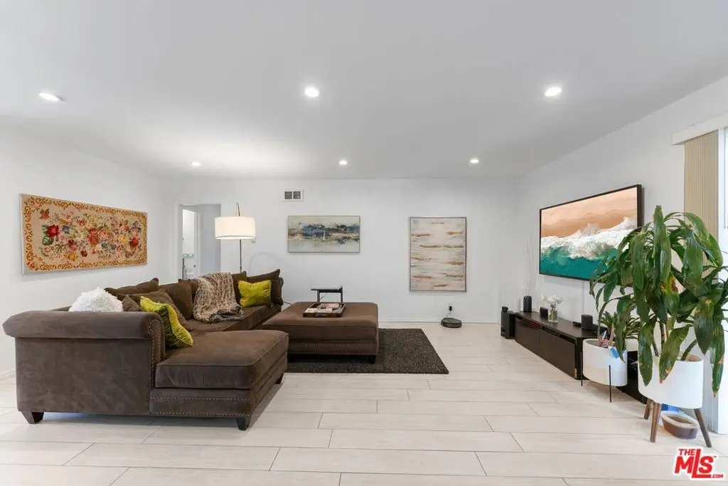 2002 4th Street 102, Santa Monica, CA — listing photo 1