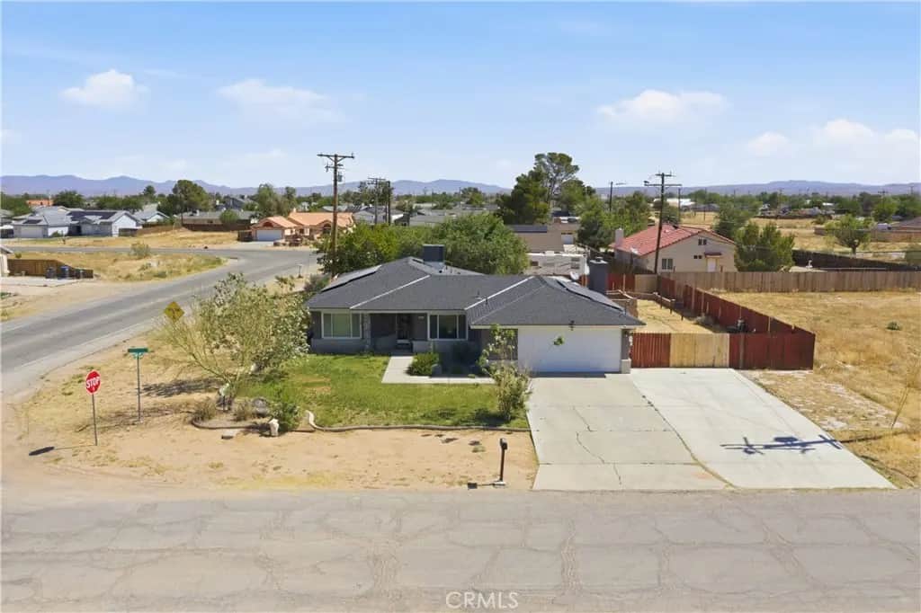 8801 Hickory, California City, CA — listing photo 1
