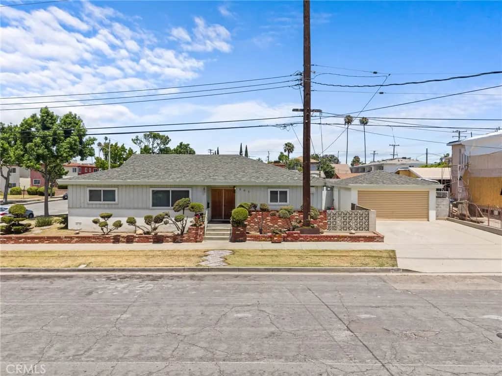 301 E Buckthorn Street, Inglewood, CA — listing photo 1