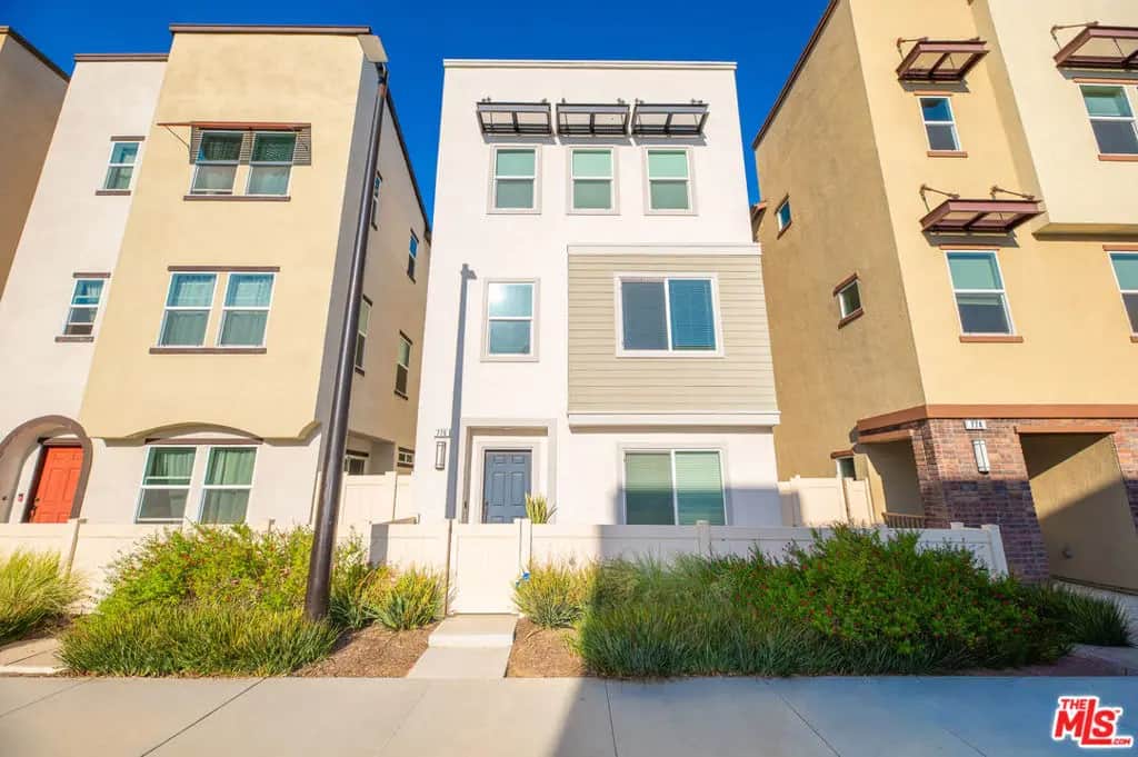 776 Daniel Freeman Circle, Inglewood, CA — listing photo 1