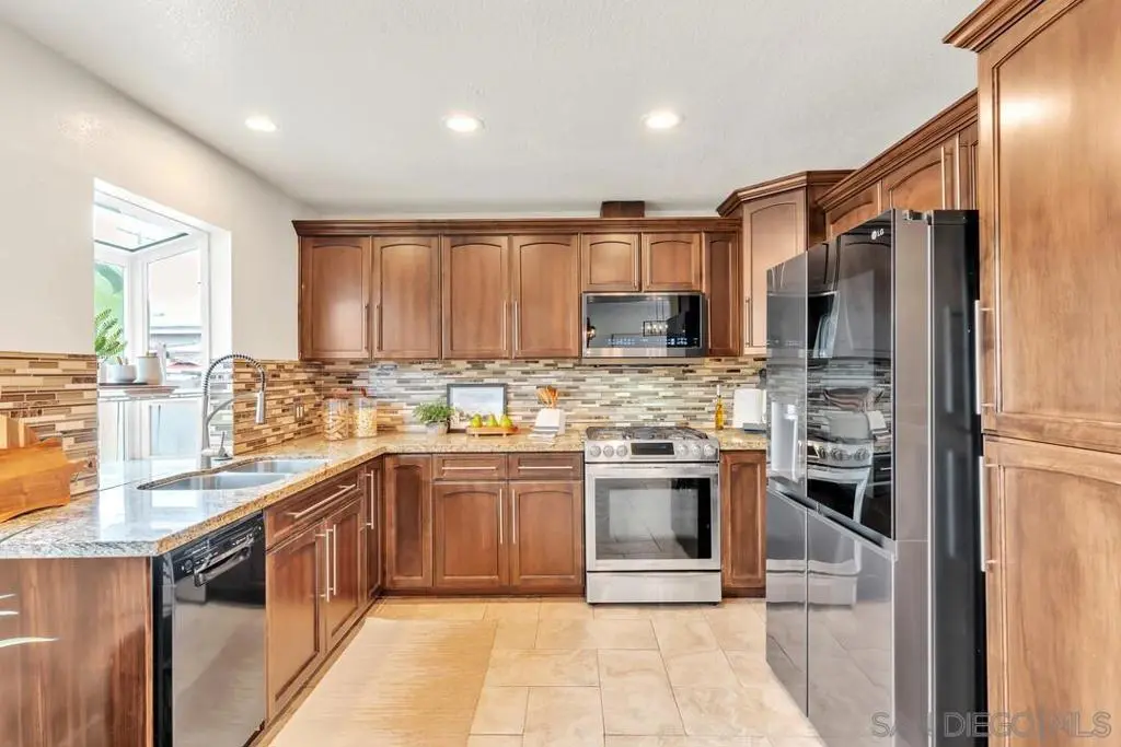 370 Wisconsin Ave, El Cajon, CA — listing photo 1