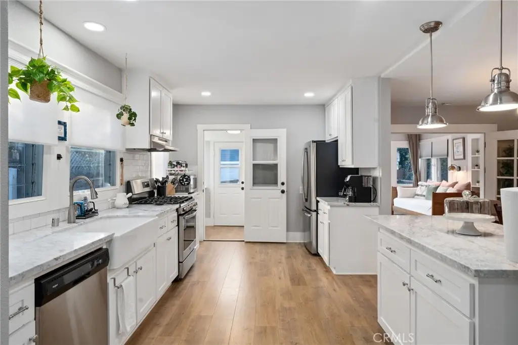 731 Junipero Avenue, Long Beach, CA — listing photo 1