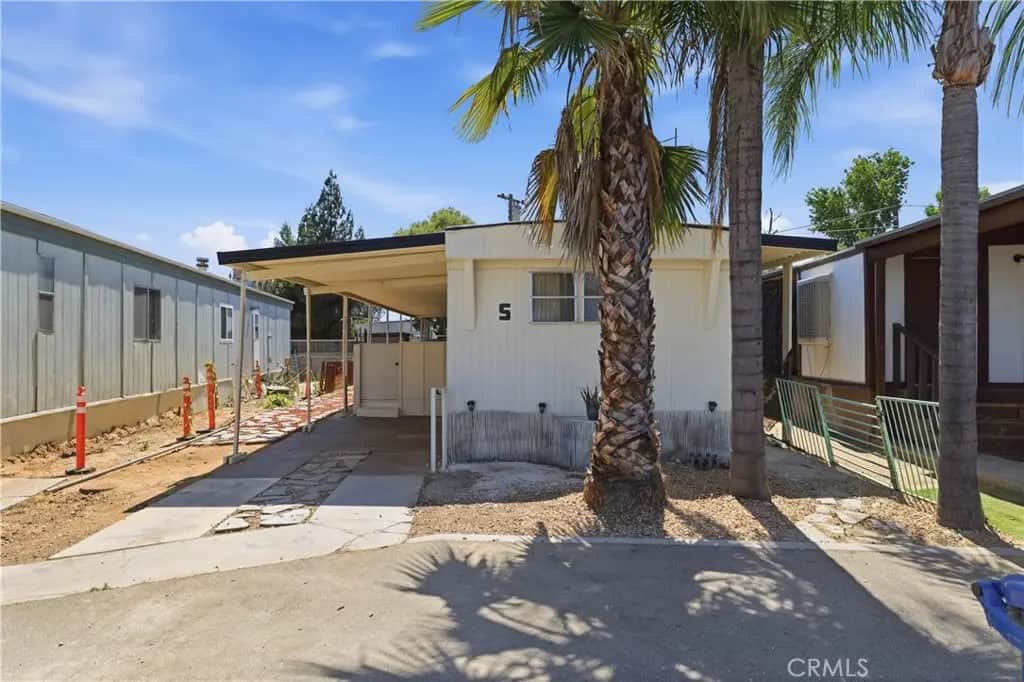 5000 Pierce Road 5, Bakersfield, CA — listing photo 1