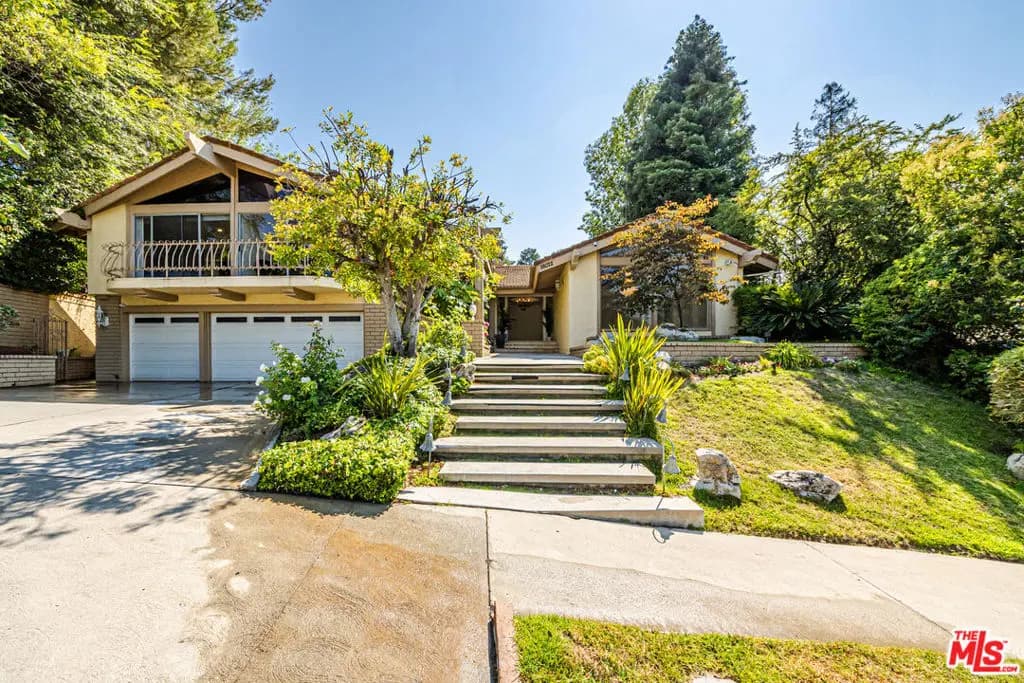 18022 Lake Encino Drive, Encino, CA — listing photo 1