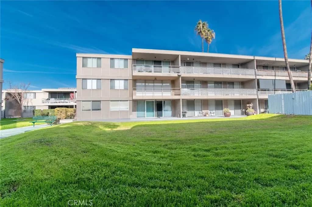 6979 Palm Court N 242, Riverside, CA — listing photo 1