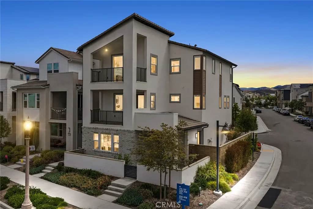 427 Flycatcher, Irvine, CA — listing photo 1
