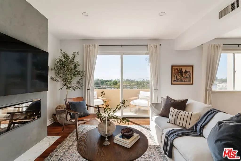 8866 Alcott Street 4, Los Angeles, CA — listing photo 1
