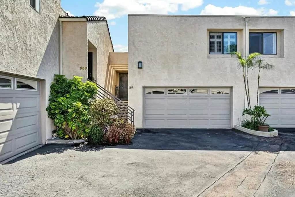957 Hygeia Avenue, Encinitas, CA — listing photo 1