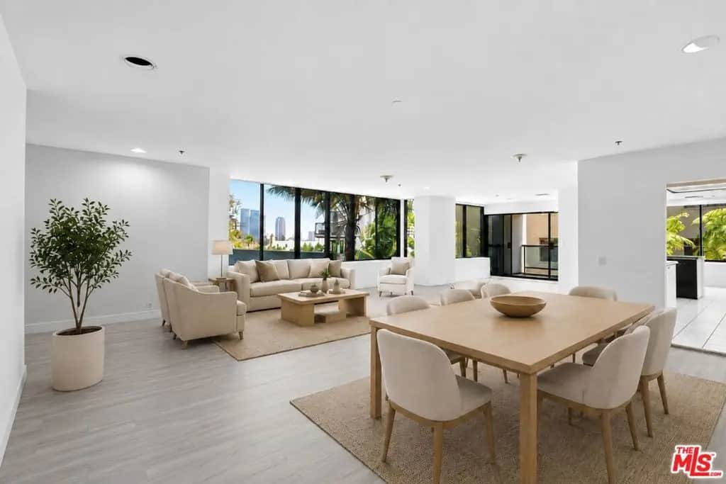 10724 Wilshire Boulevard 211, Los Angeles, CA — listing photo 1