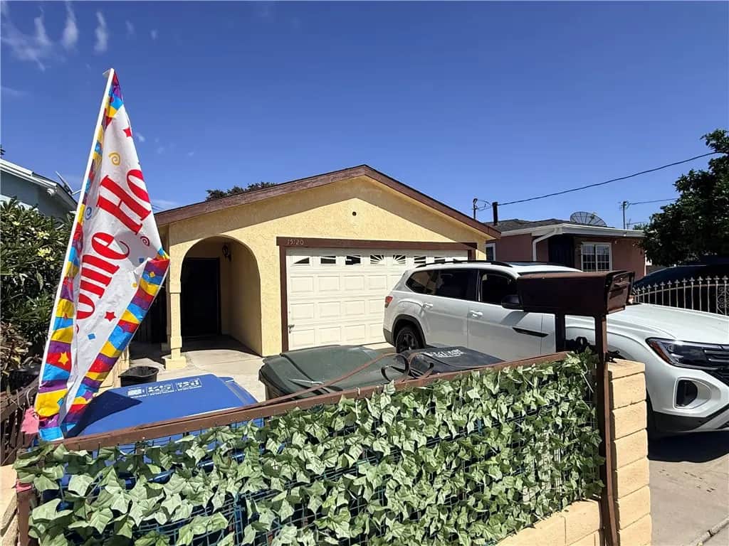 15120 Bellota Ave, Paramount, CA — listing photo 1