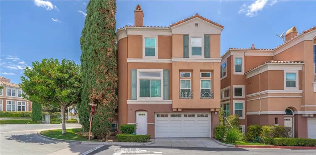 7 Medici Aisle, Irvine, CA — listing photo 1