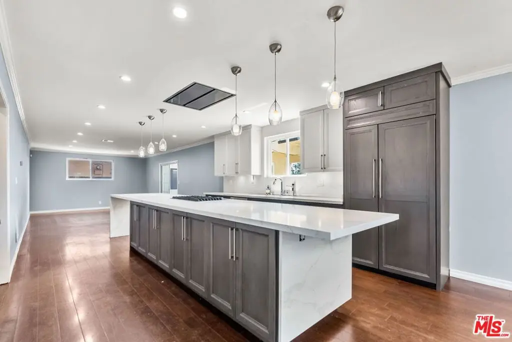 5502 S Chariton Avenue, Los Angeles, CA — listing photo 1
