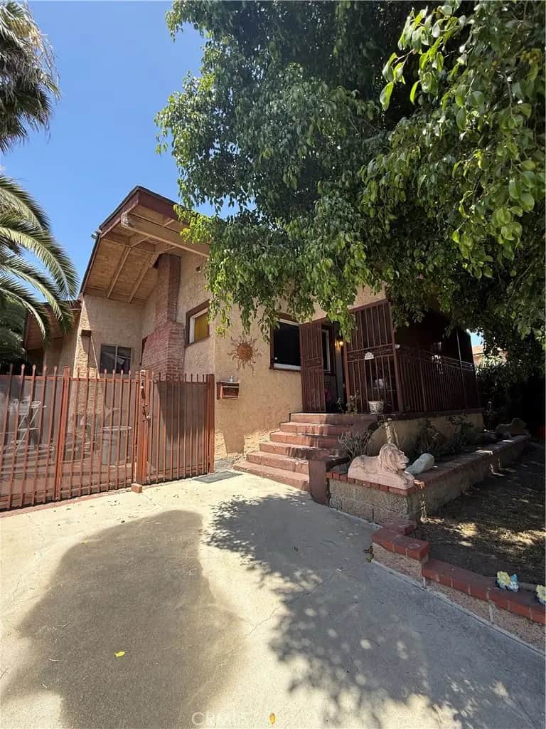 1539 W 104th, Los Angeles, CA — listing photo 1
