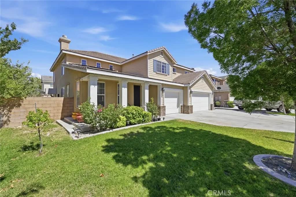44106 Raven ln, Lancaster, CA — listing photo 1