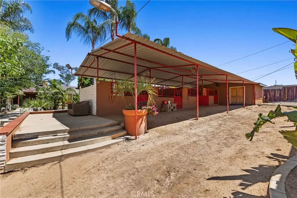 19345 Warren, Riverside, CA — listing photo 1
