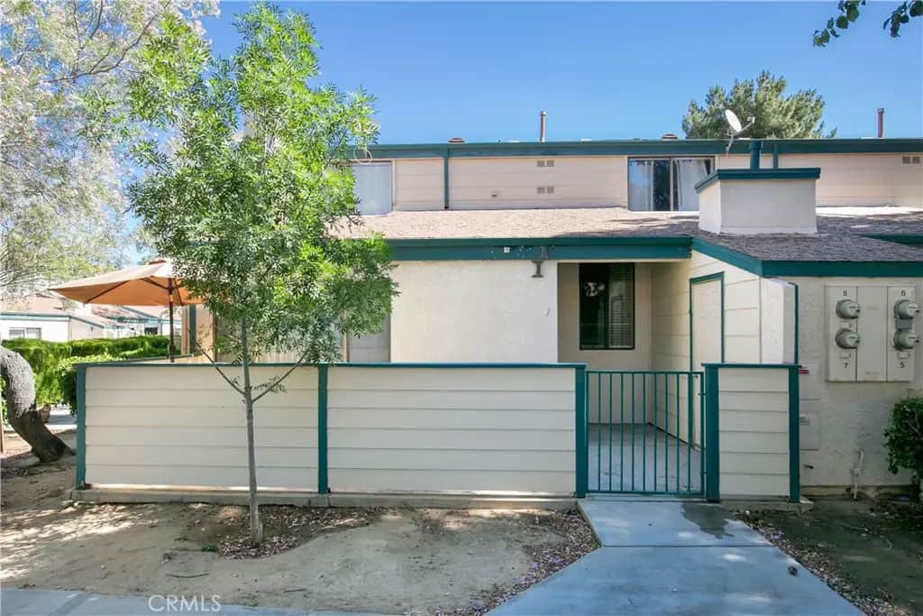 44514 15th E7, Lancaster, CA — listing photo 1