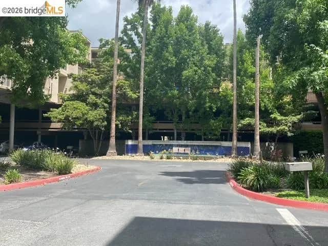 360 N Civic Dr, Walnut Creek, CA — listing photo 1