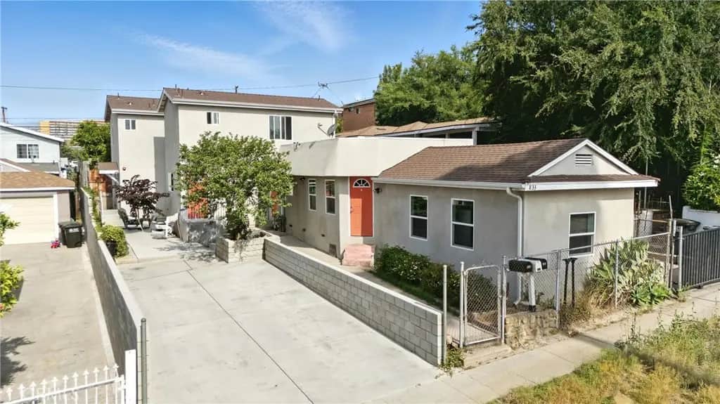 833 N Humphreys, Los Angeles, CA — listing photo 1